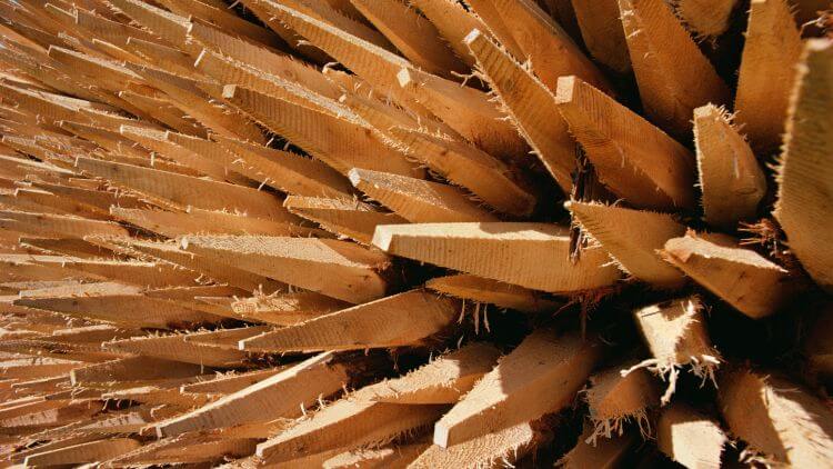 COMMENT POSER DES PIQUETS DE CHATAIGNER CORRECTEMENT EN SUISSE - PERRET CONCEPT